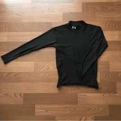 UNDER ARMOUR インナーのサムネイル