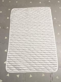 【まり⭐︎様専用】ベビー敷きパッド　60×90 グレー　ボーダーのサムネイル