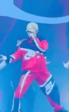 新品☆Nike☆ナイキ☆山田涼介☆RED☆オーバーサイズ☆L☆ナイロン