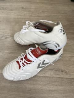 hummel ヴォラート サッカースパイク ホワイト - メルカリ