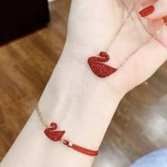 Swarovski スワン ネックレス ブレスレット レッド セット Swarovski スワン ネックレス ブレスレット レッド セット - メルカリ