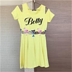 ショコラティエ様専用 値下！ BETTY  ワッペン ワンピース 160のサムネイル