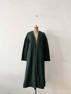 yori ウールノーカラーコート ダークグリーン - メルカリ
