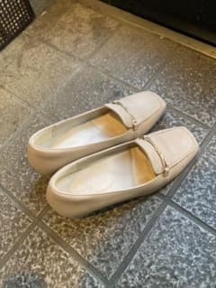 ベージュ　パンプス24.5のサムネイル