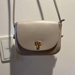 ショルダーバックのサムネイル