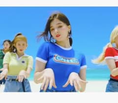 モモランド　ナンシー着用　デザインTシャツのサムネイル