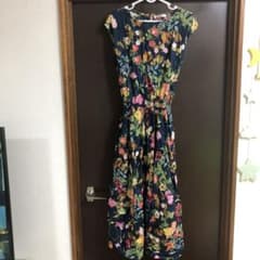 PREFERIR    花柄ワンピース　肩出しのサムネイル
