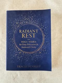 Radiant Rest ヨガニドラ 洋書　日本では入手不可レア本のサムネイル