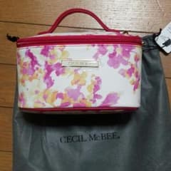 【値下げ】今期新作CECIL Mc BEE   ポーチ＆ウォレットのサムネイル