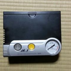DC12V  エアコンプレッサー LEDライト付きのサムネイル