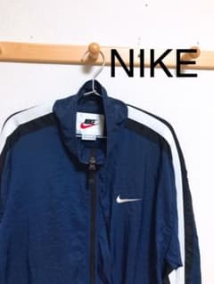 【年末セール】 NIKE　ナイロンジャケット　バックロゴ　プリントロゴ　ラインのサムネイル