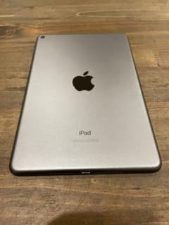 iPad mini5 64GB WiFi専用　スペースグレイ本体のサムネイル