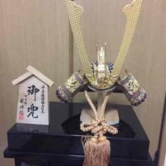 雛人形 兜のサムネイル