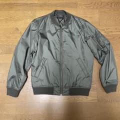 UNIQLO MA-1ブルゾンのサムネイル