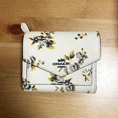 COACH コーチ 花柄 折り財布 財布【最終値下げ】のサムネイル