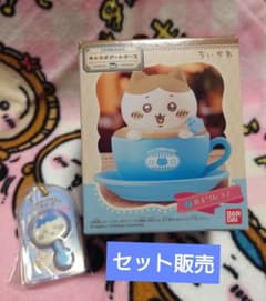 ちいかわ　ハチワレ/キャララテアートケース/ミニチュアチョコチャームのサムネイル