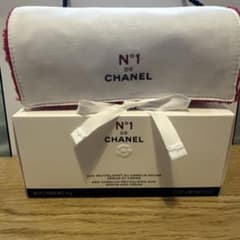 【お値下げ】新品　CHANEL N°1 de ポーチのみのサムネイル