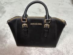 Michael Kors ハンドバッグのサムネイル
