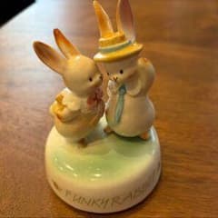 FUNKY RABBIT 陶器製 オルゴール うさぎ 置物 - メルカリ