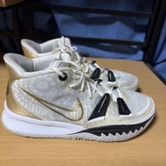 상태좋음 NIKE KYRIE 7 EP 27.5cm 농구 신발