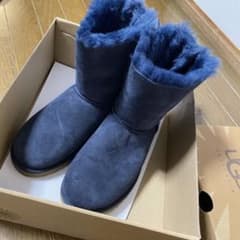 箱付き保管　UGG アグ ムートンブーツ　リボンのサムネイル