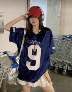 SHEIN スポーツTシャツのサムネイル