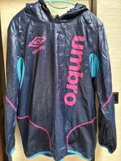 umbro アンブロ ピステ ウィンドブレーカー - メルカリ