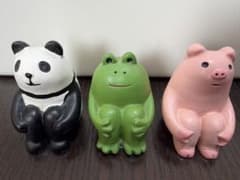 コンコンブル体育座りパンダカエルブタ - メルカリ