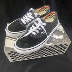VANS スニーカー　ブラック　POP CUSH 25.5cmのサムネイル