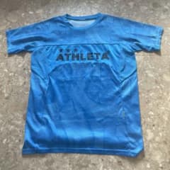 アスレタ　青Tシャツのサムネイル