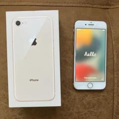 iPhone 8 Gold 64 GB Softbankのサムネイル