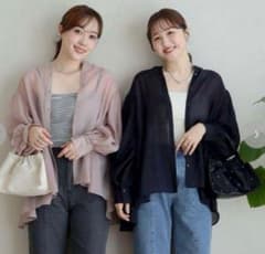 terawear emu omi コラボ　しまむらバックフリル長袖シャツのサムネイル