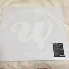 NEWS WHITE 【初回盤】のサムネイル