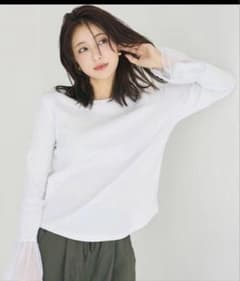 新品タグ付きcoca 袖チュール切り替えトップス　M