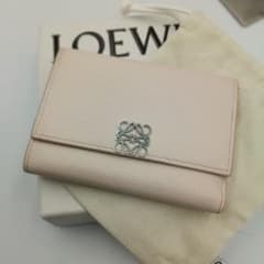 ！極美品！　LOEWE　アナグラム　ベージュ　折り財布　28as