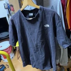 THE NORTH FACE ブラック Tシャツのサムネイル