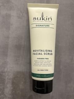 sukin Revitalising Facial Scrub 125mlのサムネイル