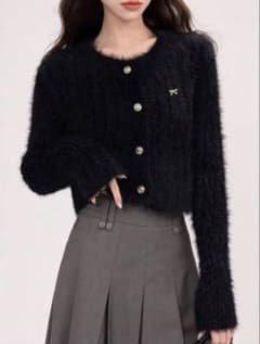 shein 黒ニット　ショート丈のサムネイル