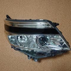 ヴォクシー80系 煌めき DBA‑ZRR80W 右側ヘッドライト - メルカリ