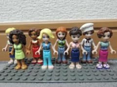 LEGO ミニフィグ フレンズ 8体セットのサムネイル