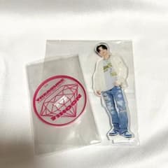 treasure ジフン アクスタのサムネイル