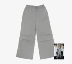 LE SSERAFIM トラックパンツ　Mのサムネイル