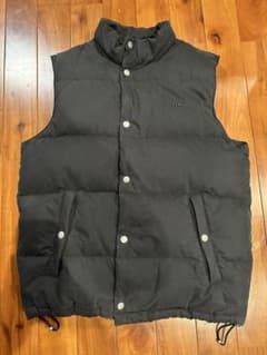 A.P.C × Carhartt コラボ　ダウンベスト　Mサイズのサムネイル