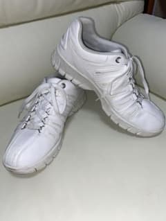 K-SWISS EVERのサムネイル