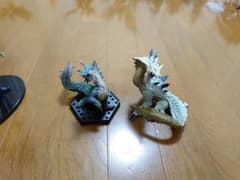 モンスターハンター ラギアクルス亜種、ラギアクルス フィギア ２体セットのサムネイル