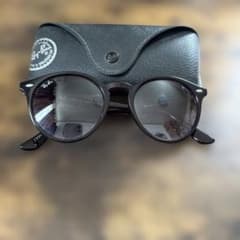 Ray-Ban サングラスのサムネイル