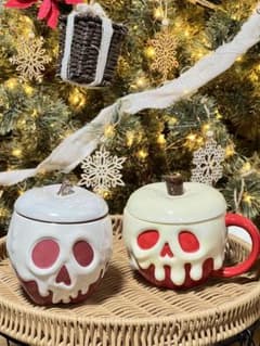 ポイズンアップル　 マグカップ 陶器製