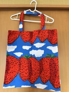 未使用・希少】マリメッコ マンシッカヴォレット トートバッグ いちご