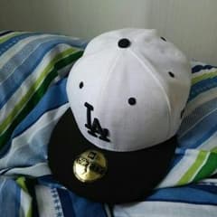 newera 帽子のサムネイル