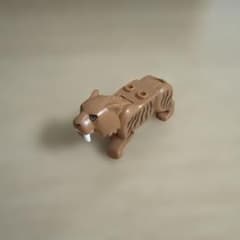 レゴ　サーベルタイガー　正規品のサムネイル